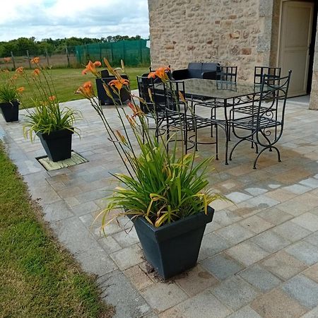 Domaine De Kerbillec Bed and Breakfast Theix Exteriör bild