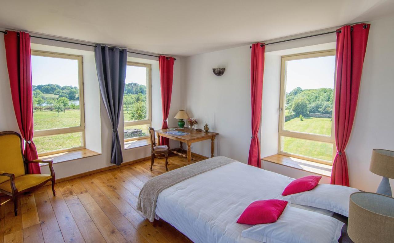 Domaine De Kerbillec Bed and Breakfast Theix Exteriör bild