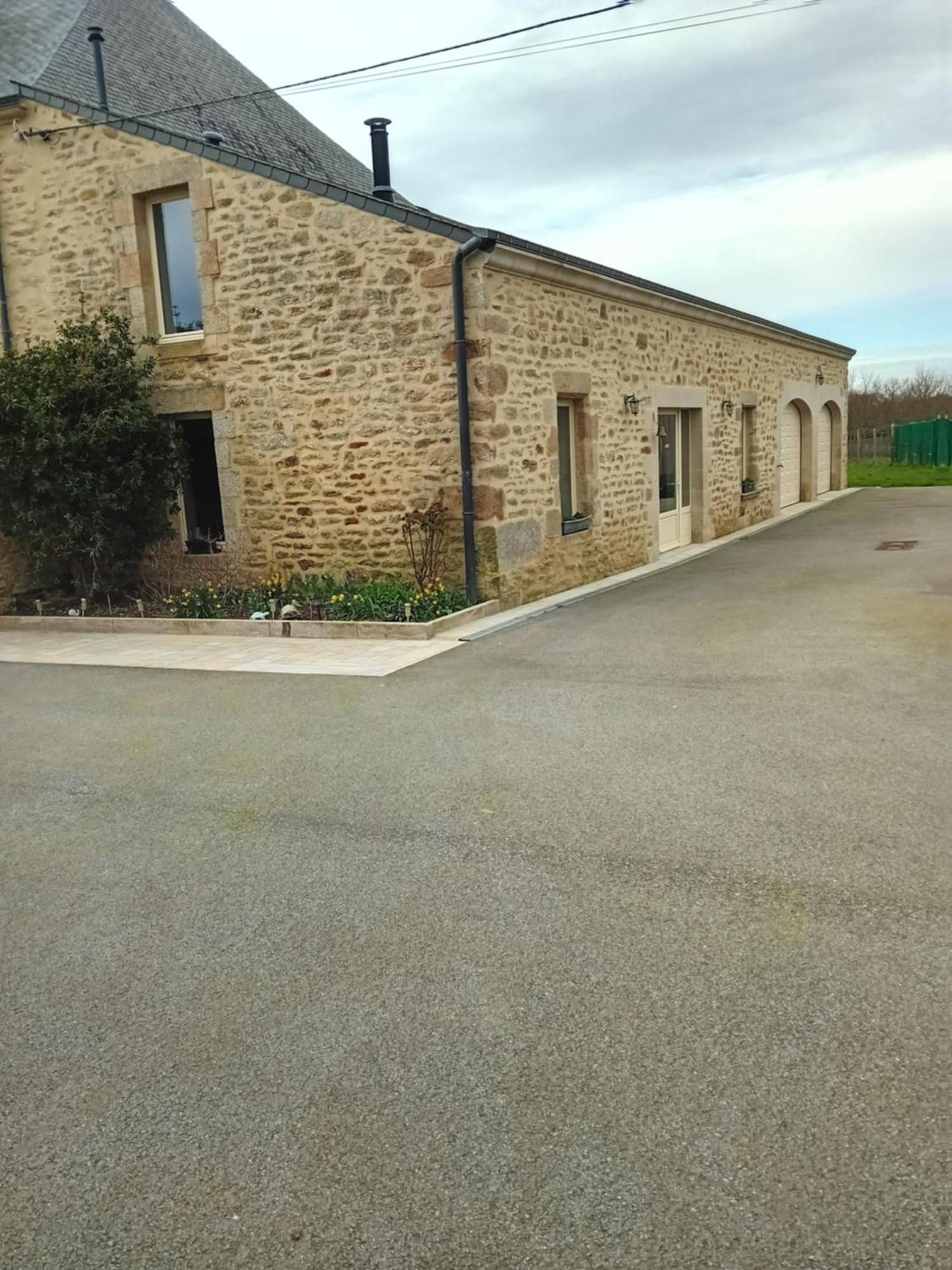Domaine De Kerbillec Bed and Breakfast Theix Exteriör bild